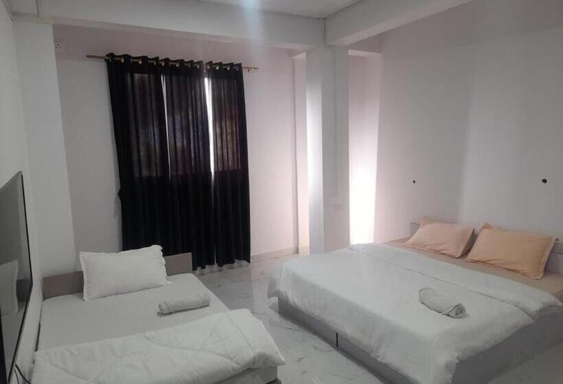 اتاق استاندارد یک نفره, The Lushai Inn, Aizwal