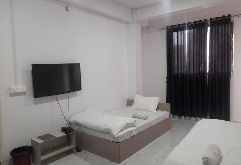 اتاق استاندارد یک نفره, The Lushai Inn, Aizwal