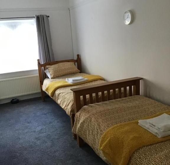 اتاق استاندارد, The New Juniper Berry Pub & Guest Rooms