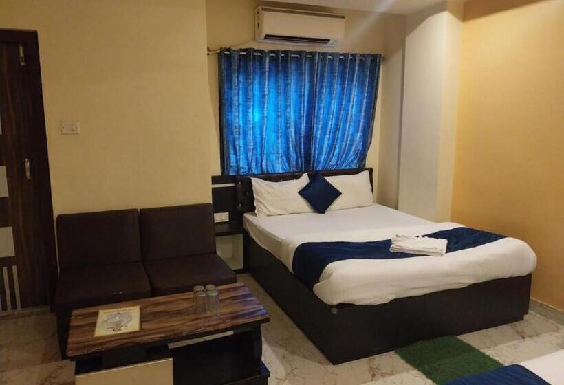 اتاق لوکس با تخت بزرگ, Aviani New Digha