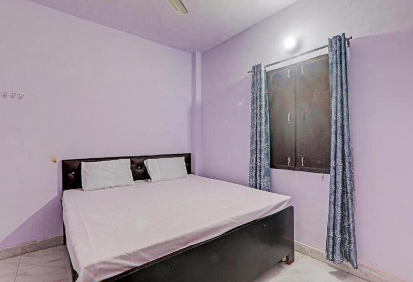 اتاق کلاسیک سه تخته, Gracious Guest House