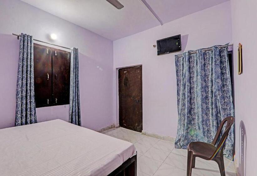 اتاق کلاسیک سه تخته, Gracious Guest House