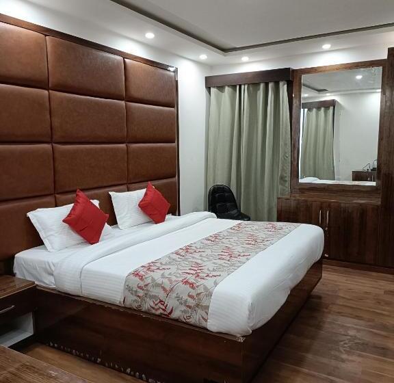 اتاق لوکس خانوادگی, Super Collection O Mall Road Nainital