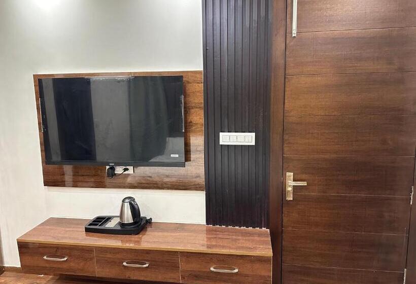 اتاق لوکس, Super Collection O Mall Road Nainital
