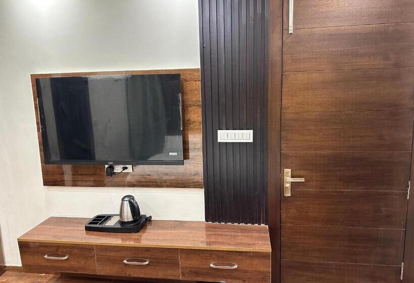 اتاق لوکس, Super Collection O Mall Road Nainital