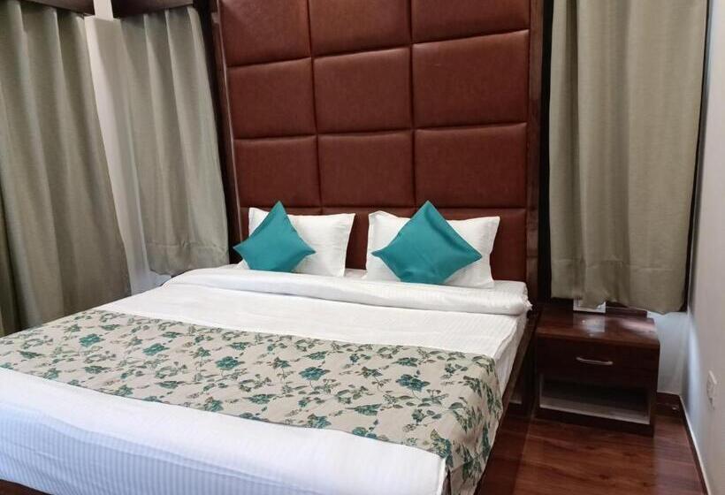اتاق لوکس, Super Collection O Mall Road Nainital