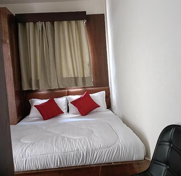 اتاق استاندارد یک نفره, Super Collection O Mall Road Nainital