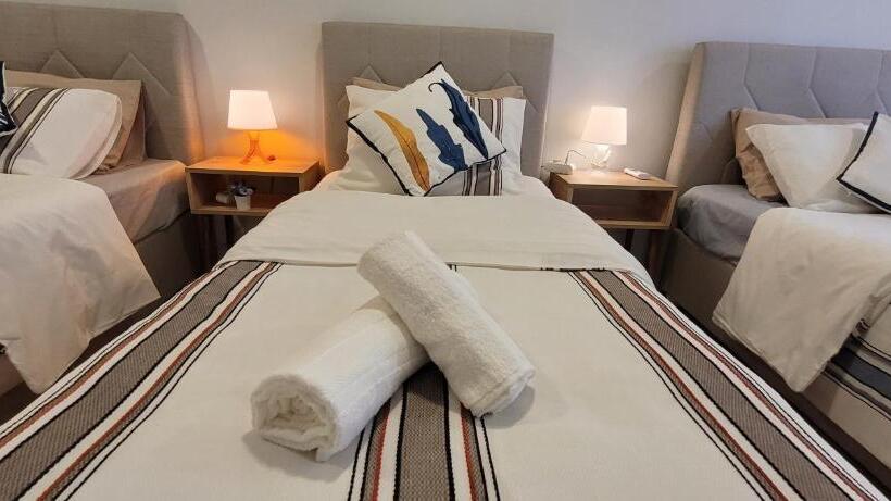 اتاق استاندارد سه تخته با سرویس بهداشتی مشترک, Rooms In The Heart Of Sisli   1 Min To Metro   Shared Bathroom And Kitchen