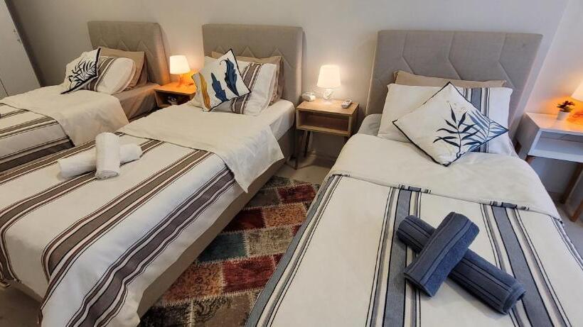 اتاق استاندارد سه تخته با سرویس بهداشتی مشترک, Rooms In The Heart Of Sisli   1 Min To Metro   Shared Bathroom And Kitchen