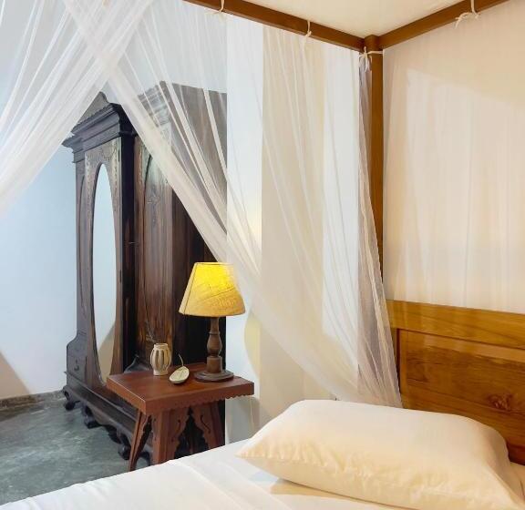 اتاق استاندارد با تخت بزرگ, Galle Fancy Guesthouse, 5 Ac Bedrooms Villa