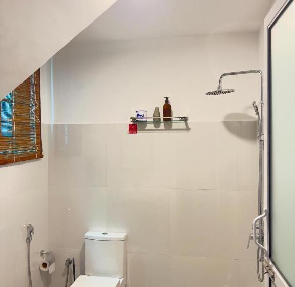 اتاق لوکس, Galle Fancy Guesthouse, 5 Ac Bedrooms Villa