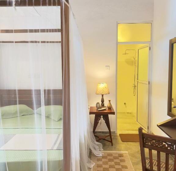 اتاق لوکس, Galle Fancy Guesthouse, 5 Ac Bedrooms Villa