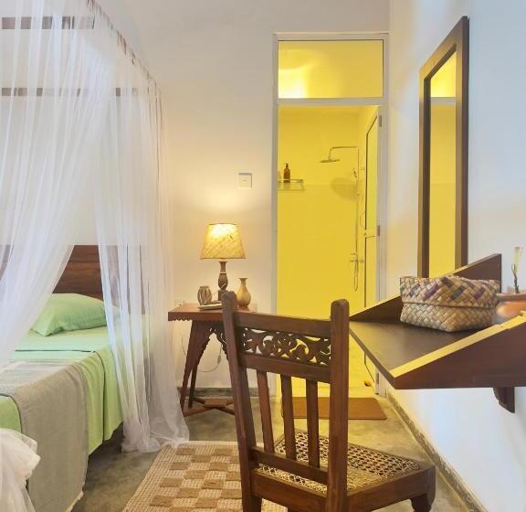 اتاق لوکس, Galle Fancy Guesthouse, 5 Ac Bedrooms Villa