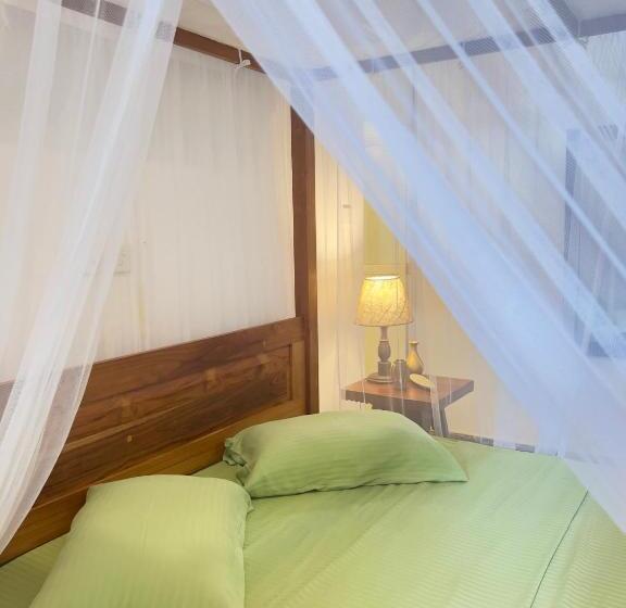 اتاق لوکس, Galle Fancy Guesthouse, 5 Ac Bedrooms Villa