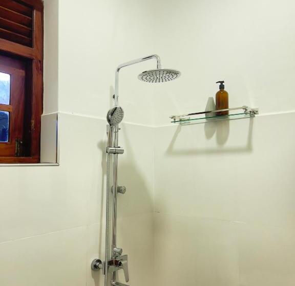اتاق استاندارد با چشم‌انداز باغ, Galle Fancy Guesthouse, 5 Ac Bedrooms Villa