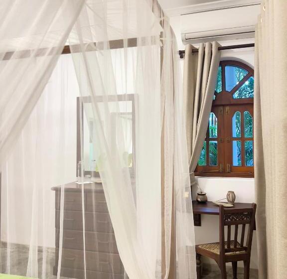 اتاق استاندارد با چشم‌انداز باغ, Galle Fancy Guesthouse, 5 Ac Bedrooms Villa