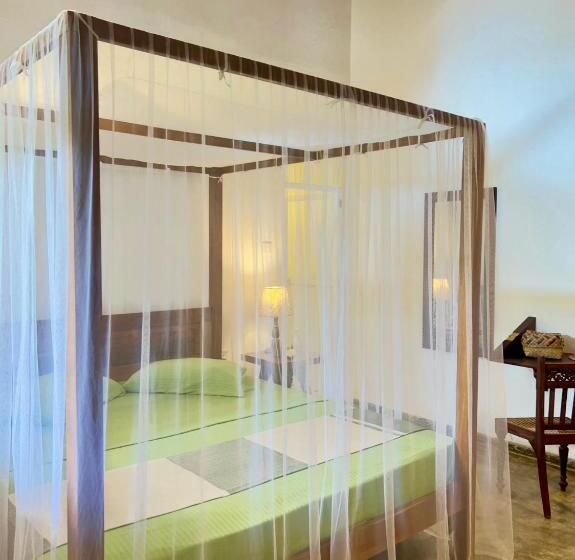 اتاق لوکس, Galle Fancy Guesthouse, 5 Ac Bedrooms Villa