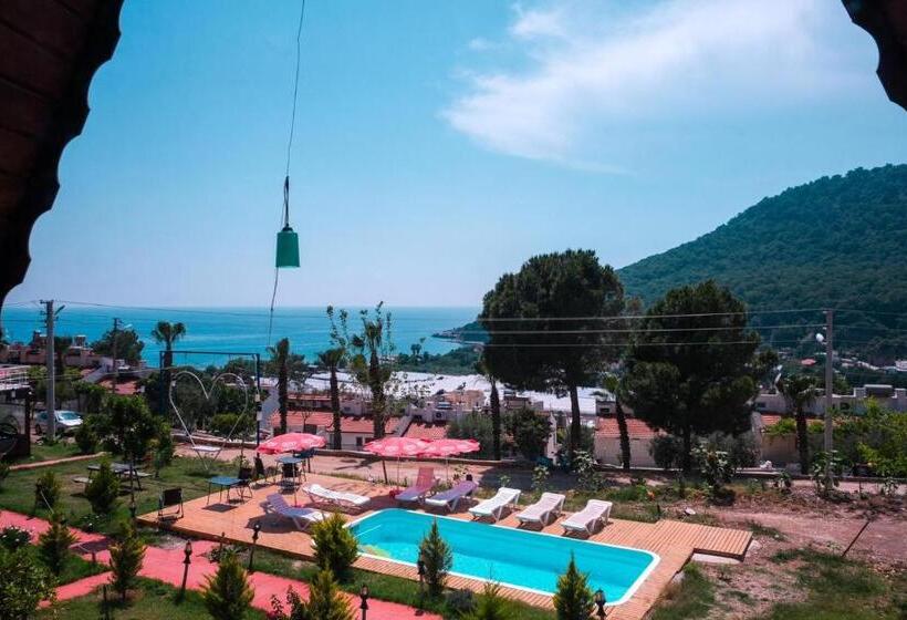 اتاق استاندارد سه نفره, Karaöz Lighthouse Bungalow