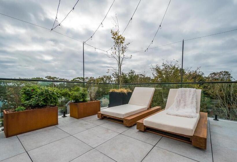 سوییت سوپریور, Luxury Bnb   Halifax Rooftop