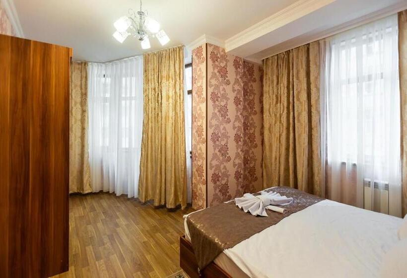 اتاق استاندارد, Arivainn Center