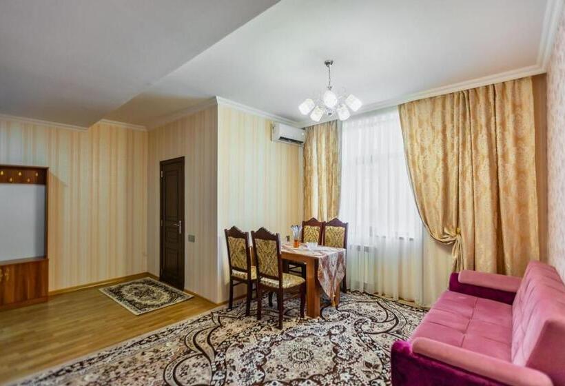 سوییت خانوادگی, Arivainn Center