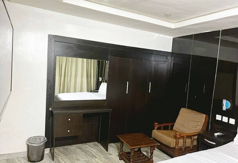 اتاق لوکس, Grey Residence