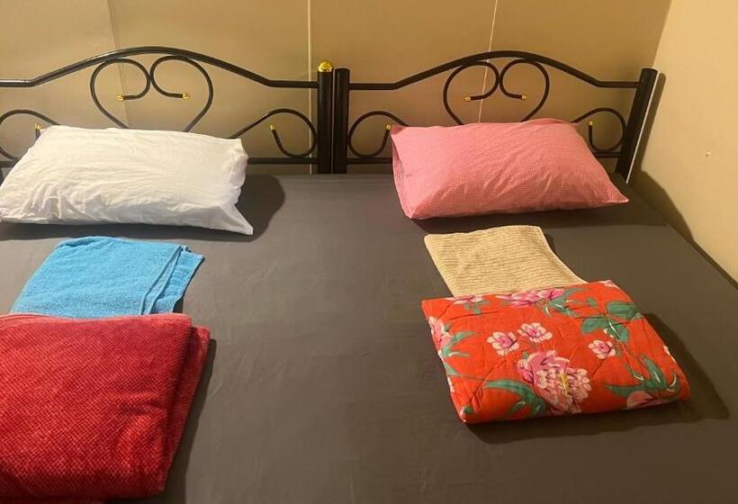 اتاق اکونومی, W District Hostel