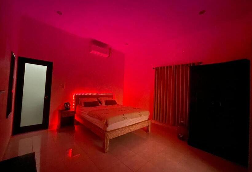 اتاق استاندارد با بالکن, Nama Guest House