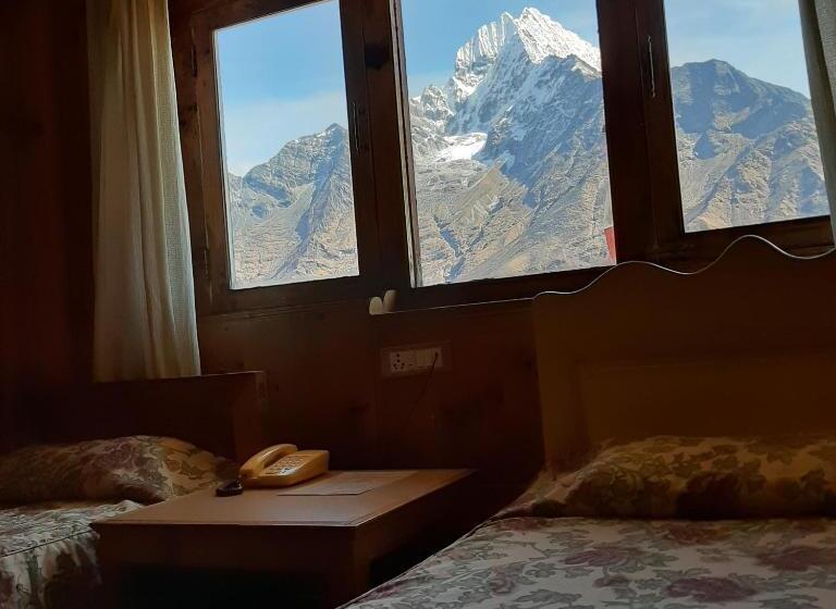 اتاق استاندارد با سرویس بهداشتی مشترک, Sherpa Panorama Hotels