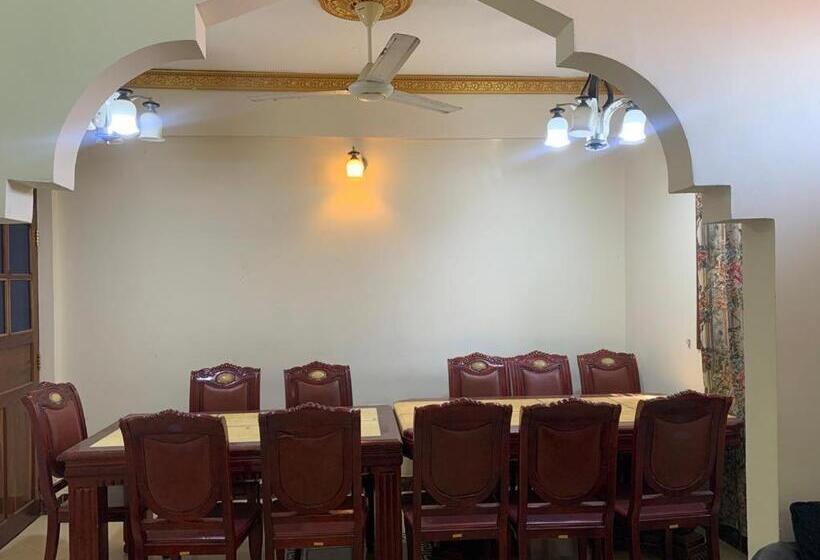 اتاق استاندارد یک نفره, Jux Apartment