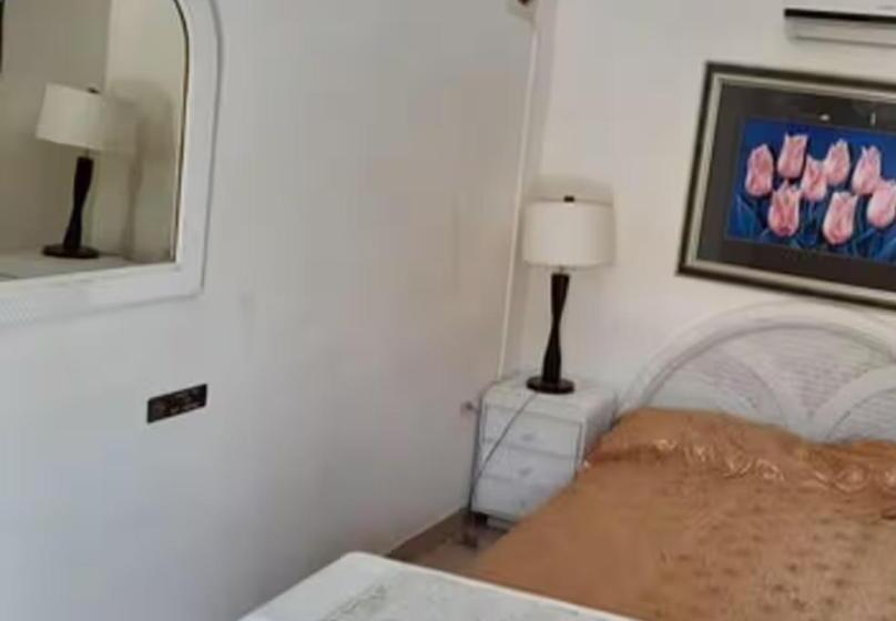 استودیوی لوکس, First Day Hotel On Aruba!
