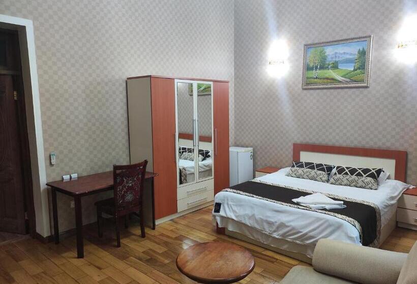 اتاق استاندارد, Almos