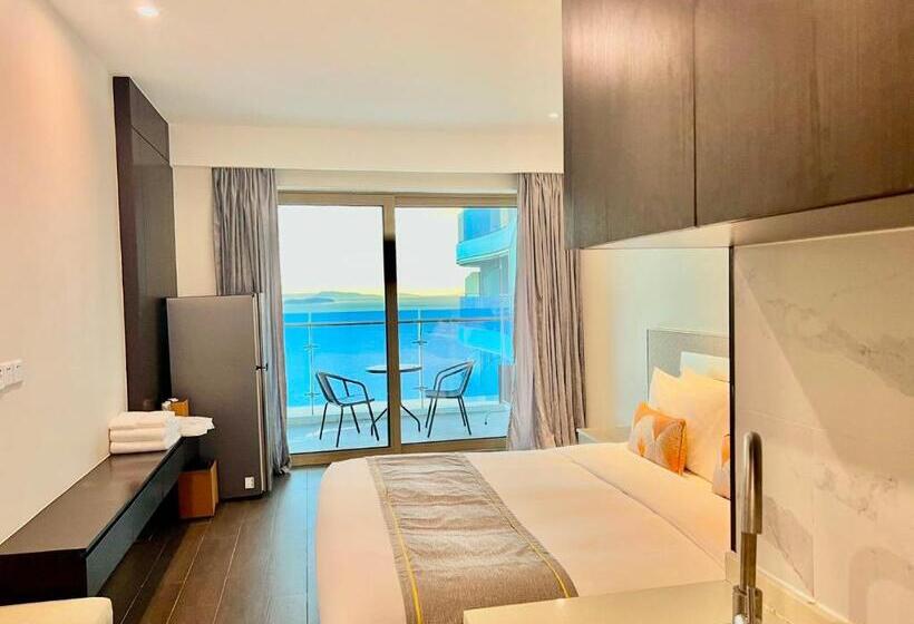 اتاق لوکس با تخت بزرگ, Blue Bay Oceanview Residence