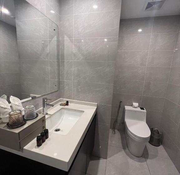 اتاق لوکس با تخت بزرگ, Blue Bay Oceanview Residence