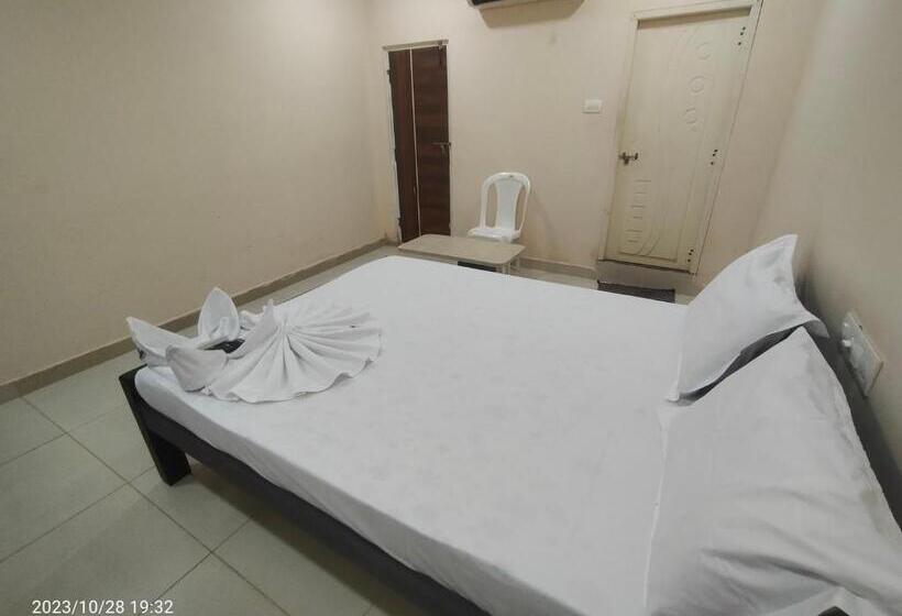 اتاق اکونومی, Grand Karthikeya