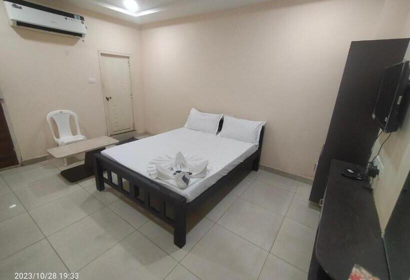 اتاق اکونومی, Grand Karthikeya