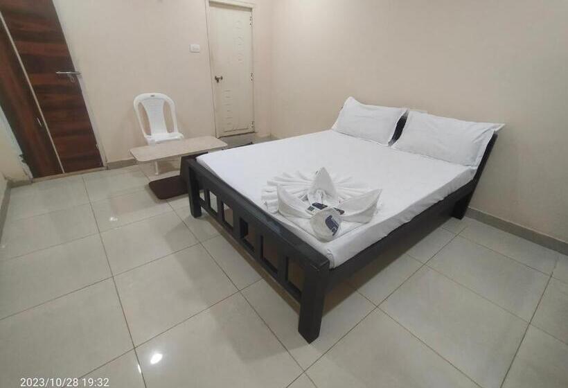 اتاق اکونومی, Grand Karthikeya