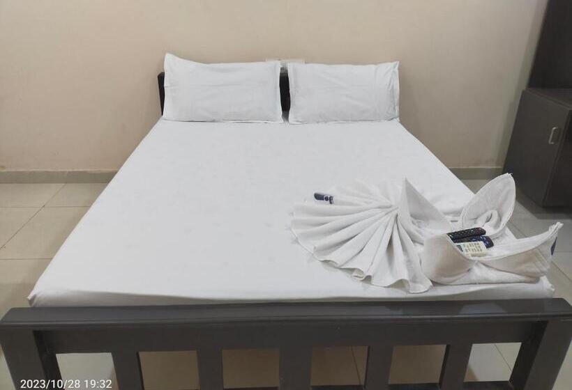 اتاق اکونومی, Grand Karthikeya