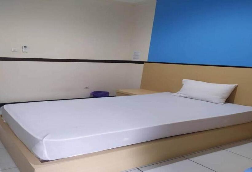 اتاق لوکس, Oyo 93246 Kanditha Homestay