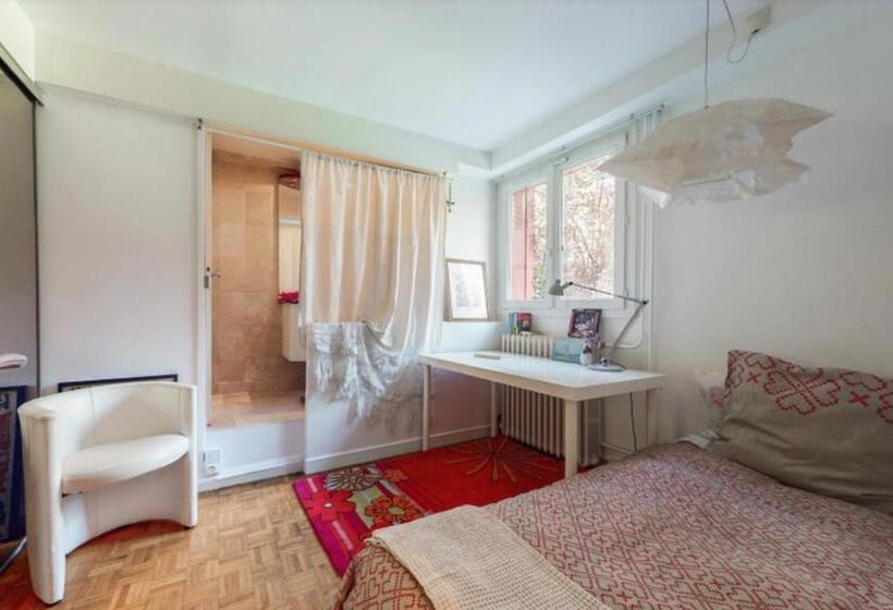 اتاق استاندارد یک نفره, Olympic Games 2024 Charming B&b