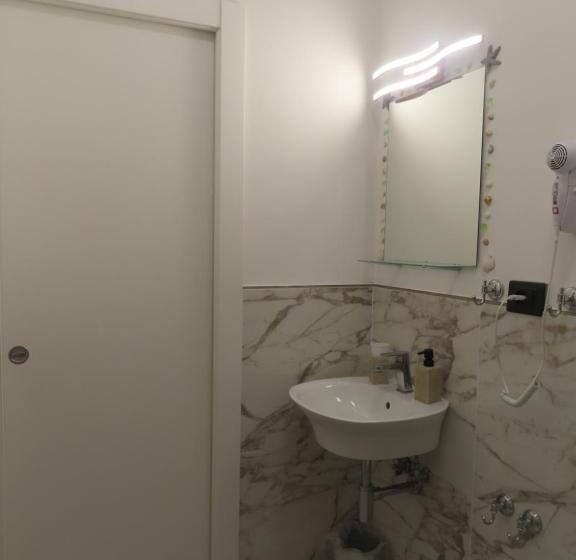 اتاق استاندارد, Amici Holiday Stazione