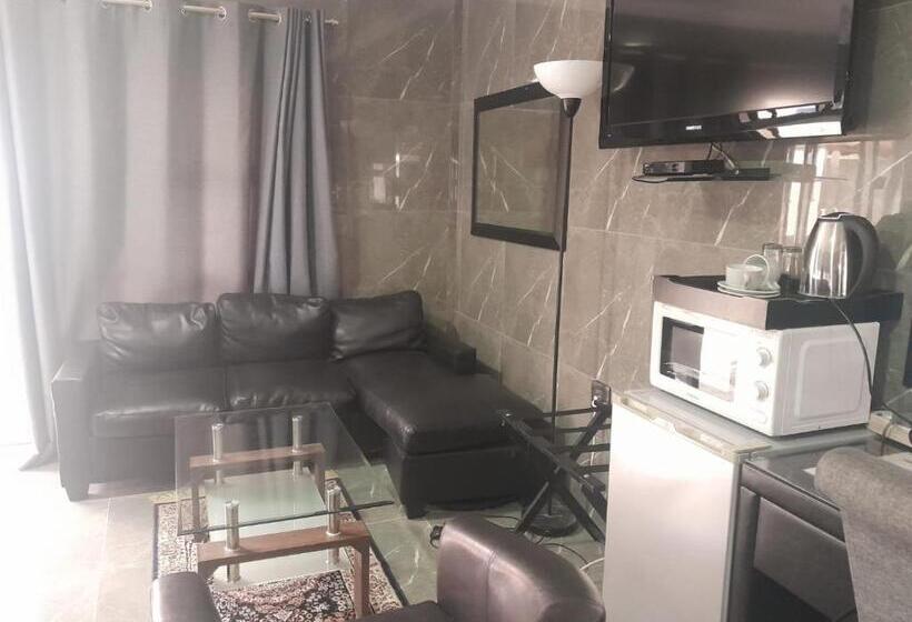 اتاق استاندارد, Tony S Guest House 1