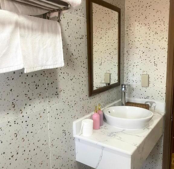 اتاق استاندارد سه نفره, Rova Hotel   Positano Horse Phú Quốc