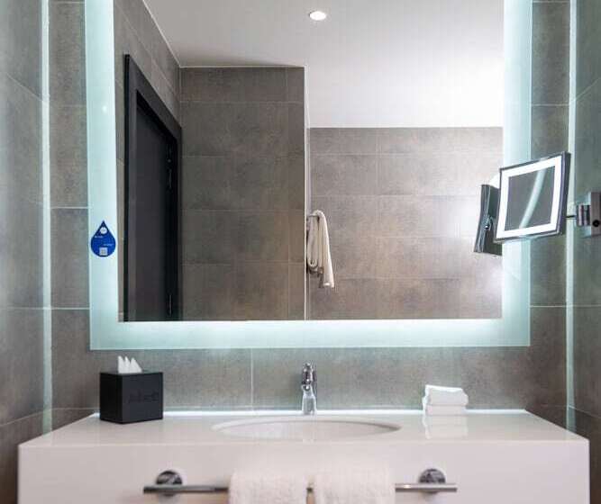 اتاق سوپریور, Radisson Blu Hotel, Amman Galleria Mall