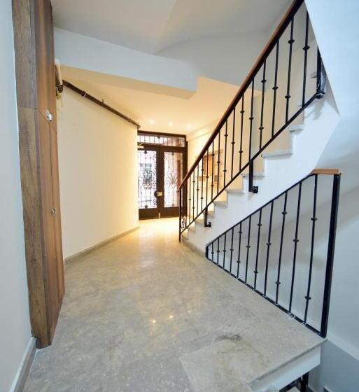 سوییت, Saygın Apartments