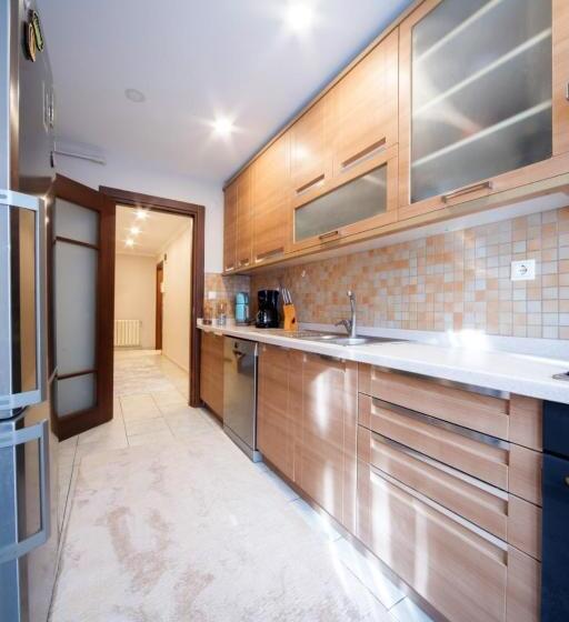 آپارتمان لوکس 1 خوابه, Saygın Apartments
