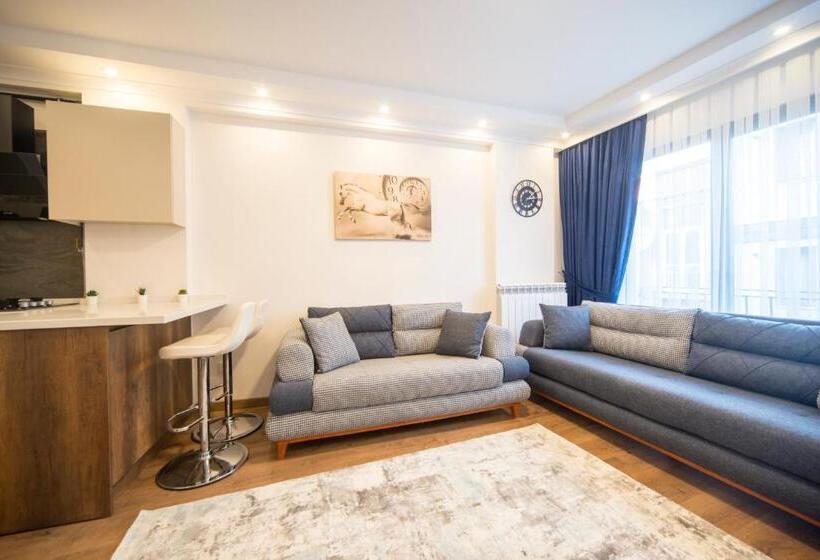 سوییت, Saygın Apartments