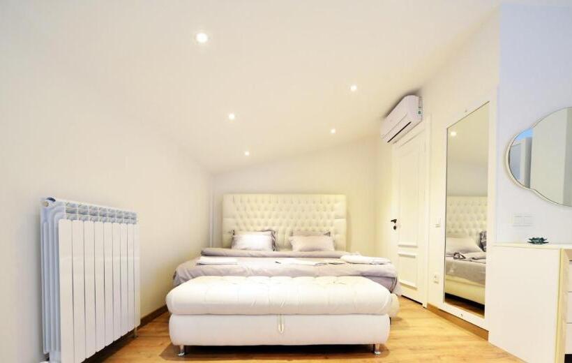 آپارتمان دوبلکس 1 خوابه, Saygın Apartments