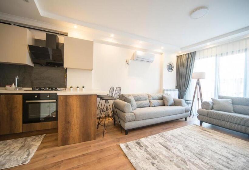 سوییت دوبلکس, Saygın Apartments
