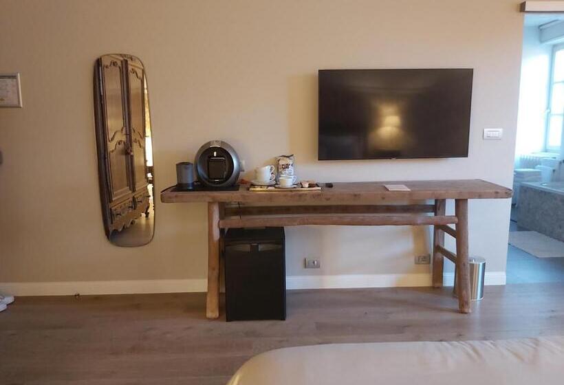 اتاق لوکس با تخت بزرگ, B&b Asmara